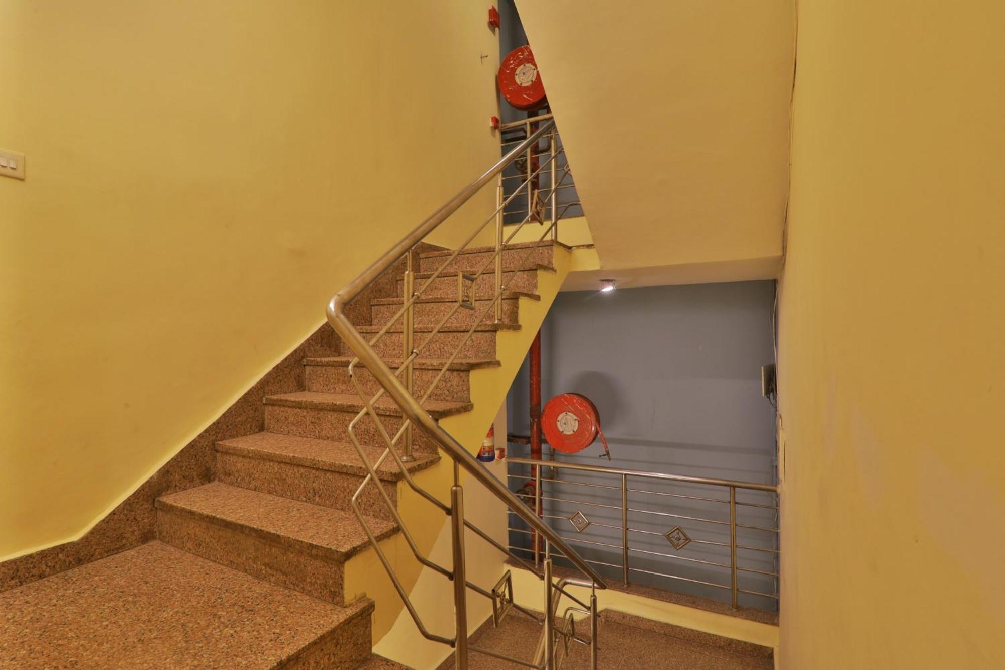 Hotel Janki Inn Sigra 2 Km From Kashi Vishwanath Dham 바라나시 외부 사진