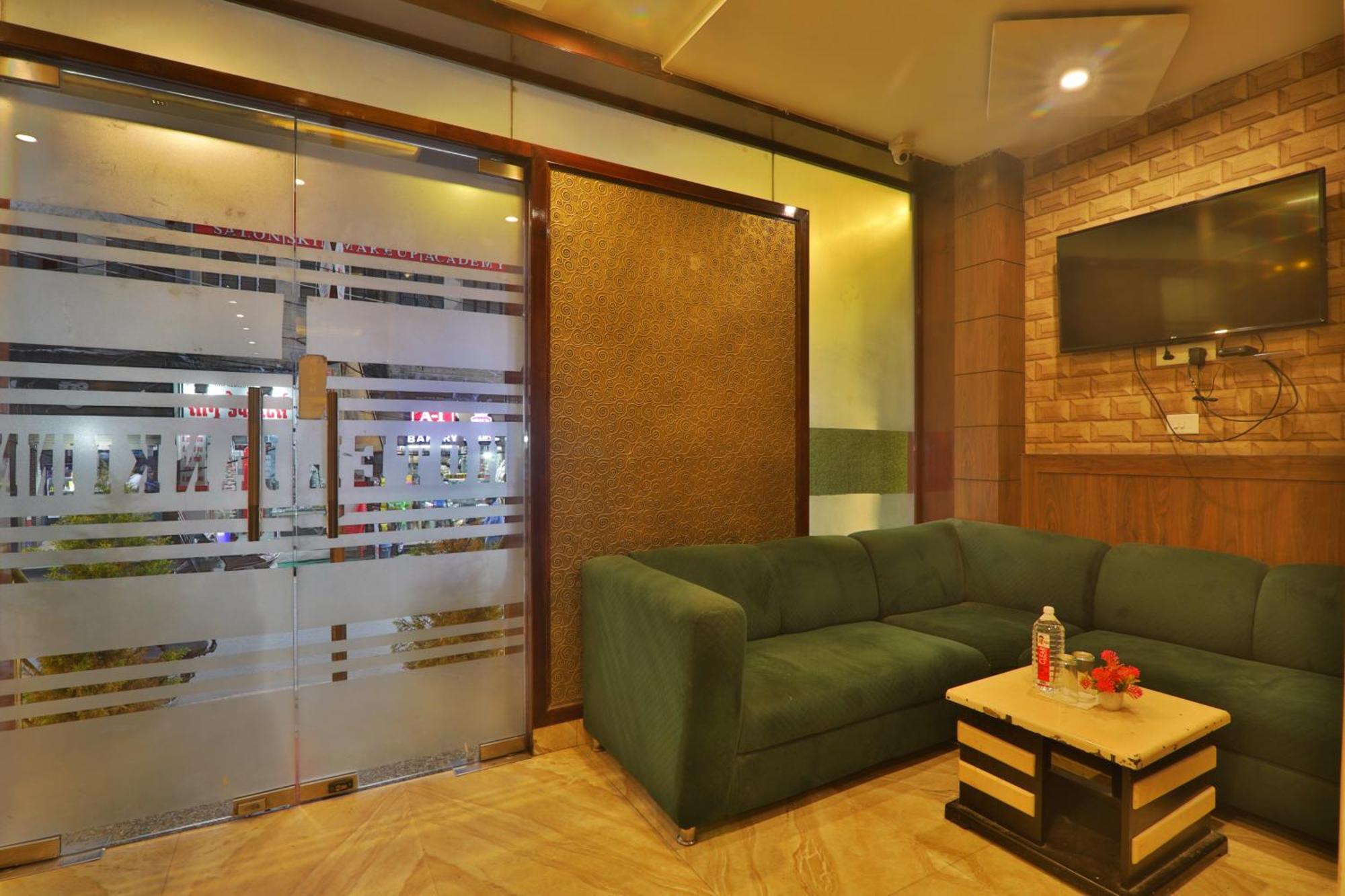 Hotel Janki Inn Sigra 2 Km From Kashi Vishwanath Dham 바라나시 외부 사진