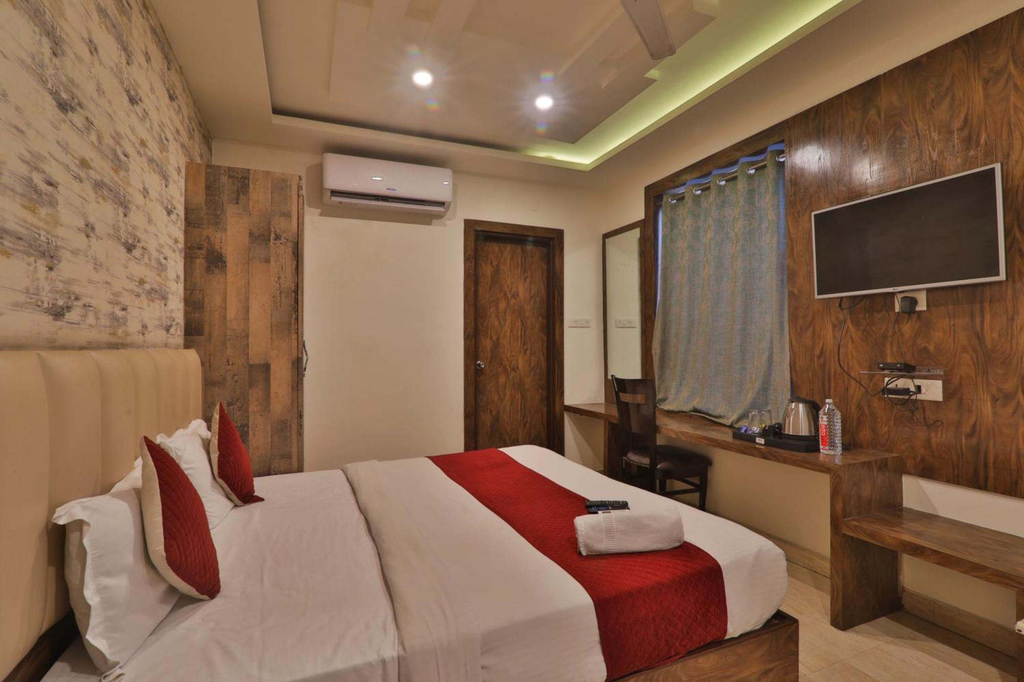 Hotel Janki Inn Sigra 2 Km From Kashi Vishwanath Dham 바라나시 외부 사진