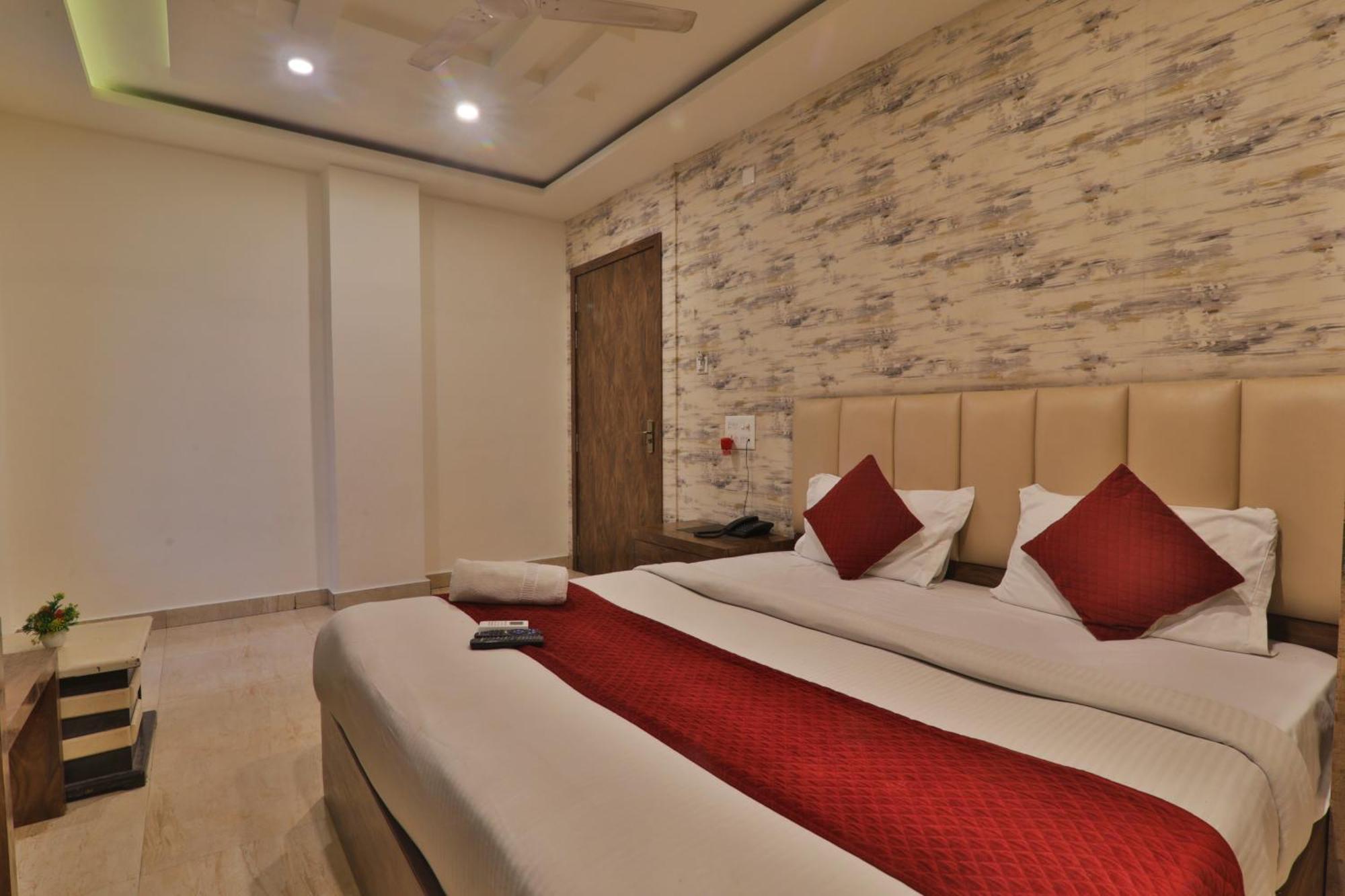 Hotel Janki Inn Sigra 2 Km From Kashi Vishwanath Dham 바라나시 외부 사진