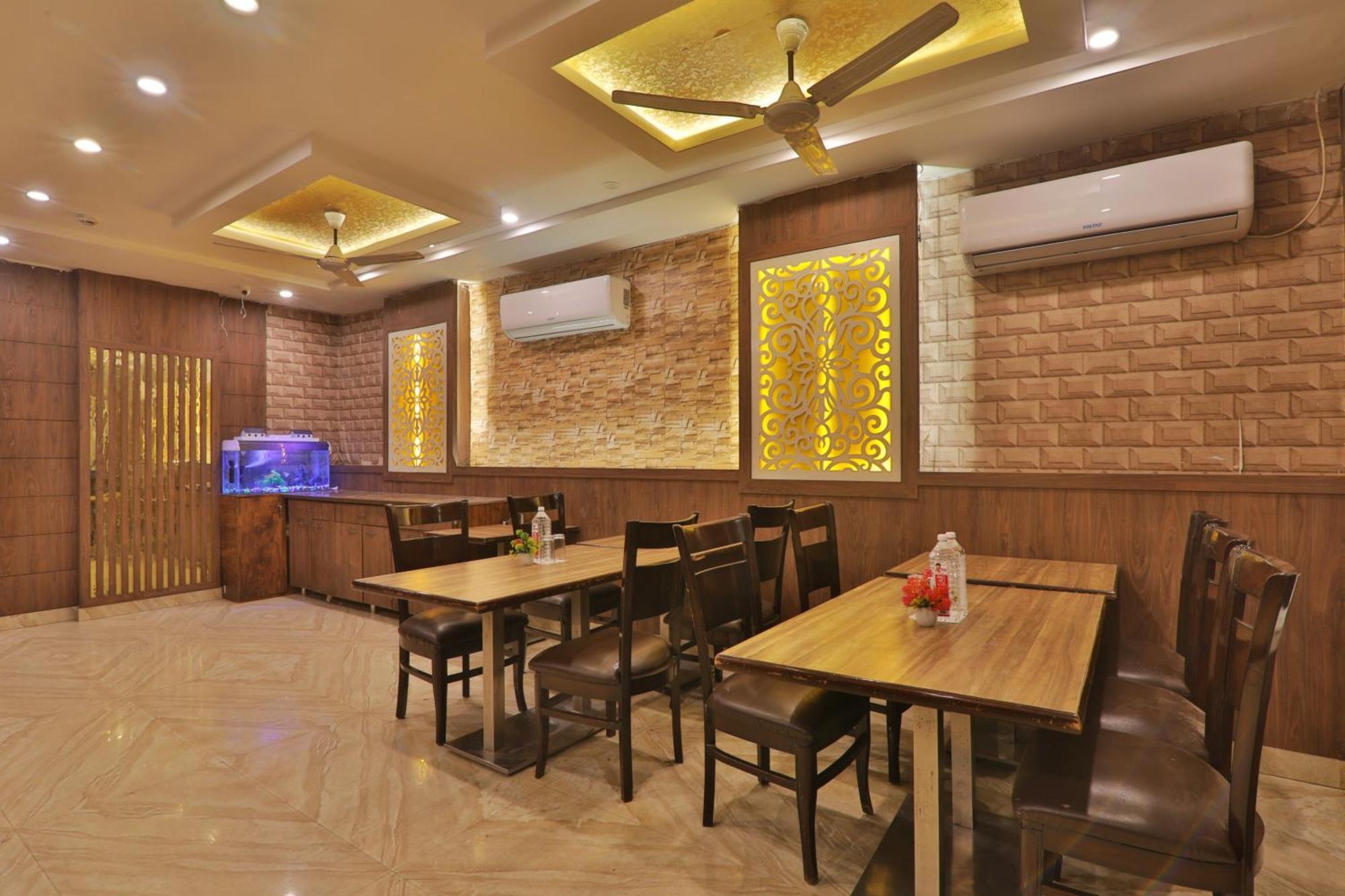 Hotel Janki Inn Sigra 2 Km From Kashi Vishwanath Dham 바라나시 외부 사진