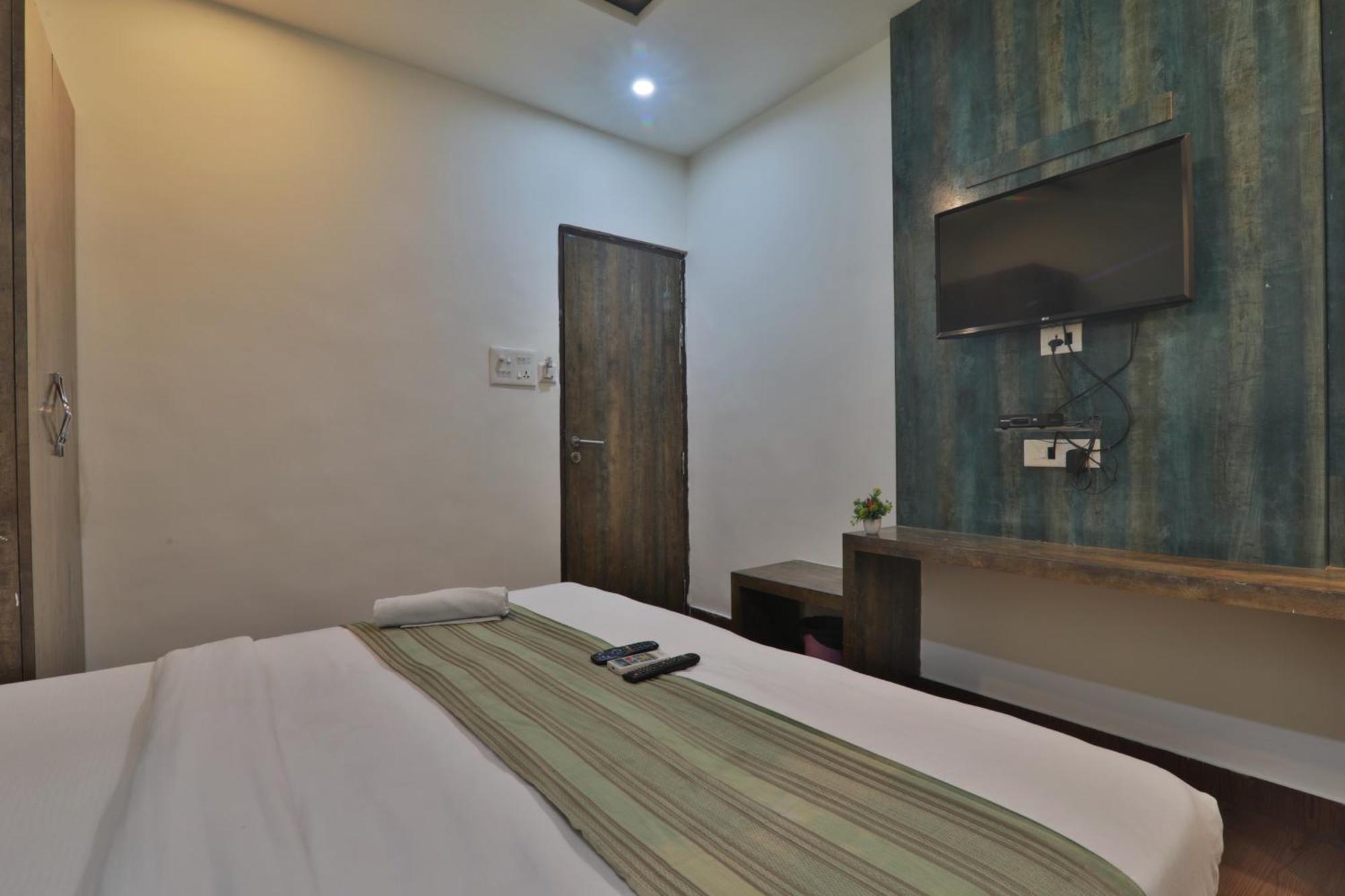 Hotel Janki Inn Sigra 2 Km From Kashi Vishwanath Dham 바라나시 외부 사진